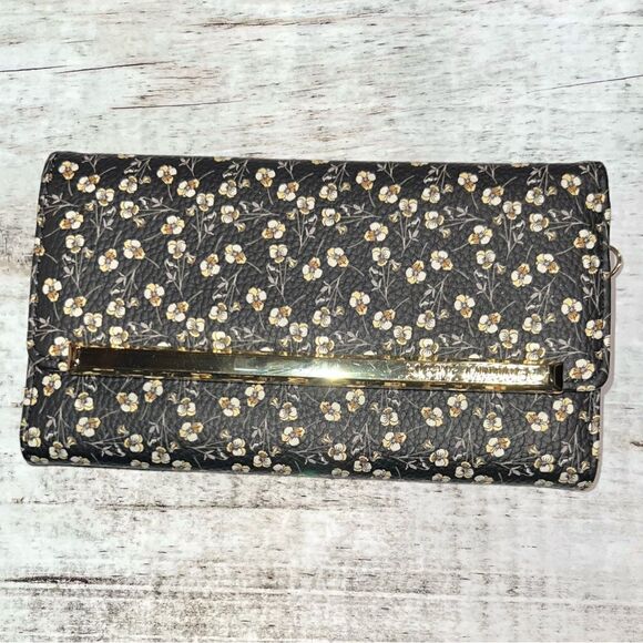 Steven Madden Floral Logobar Triofold Womens Wallet - Picture 1 of 4